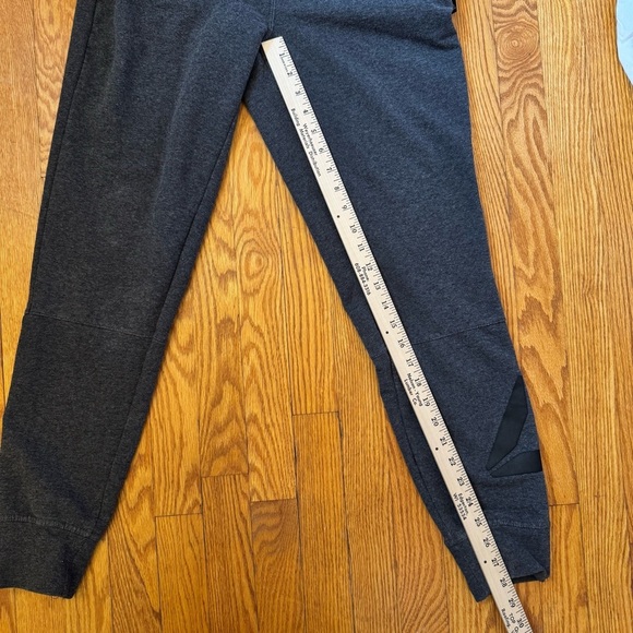 Reebok Women’s Dark Gray Athleisure Joggers Size Medium - Picture 12 of 12